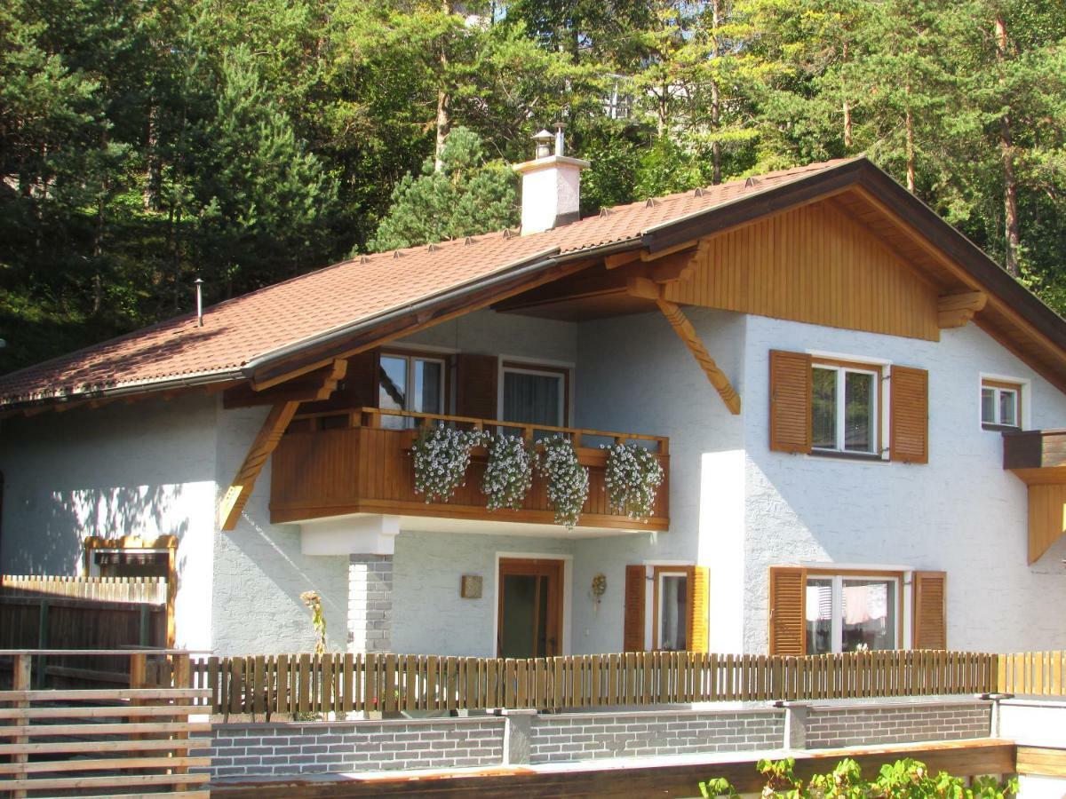 Ferienhaus Tschenett Имст Экстерьер фото
